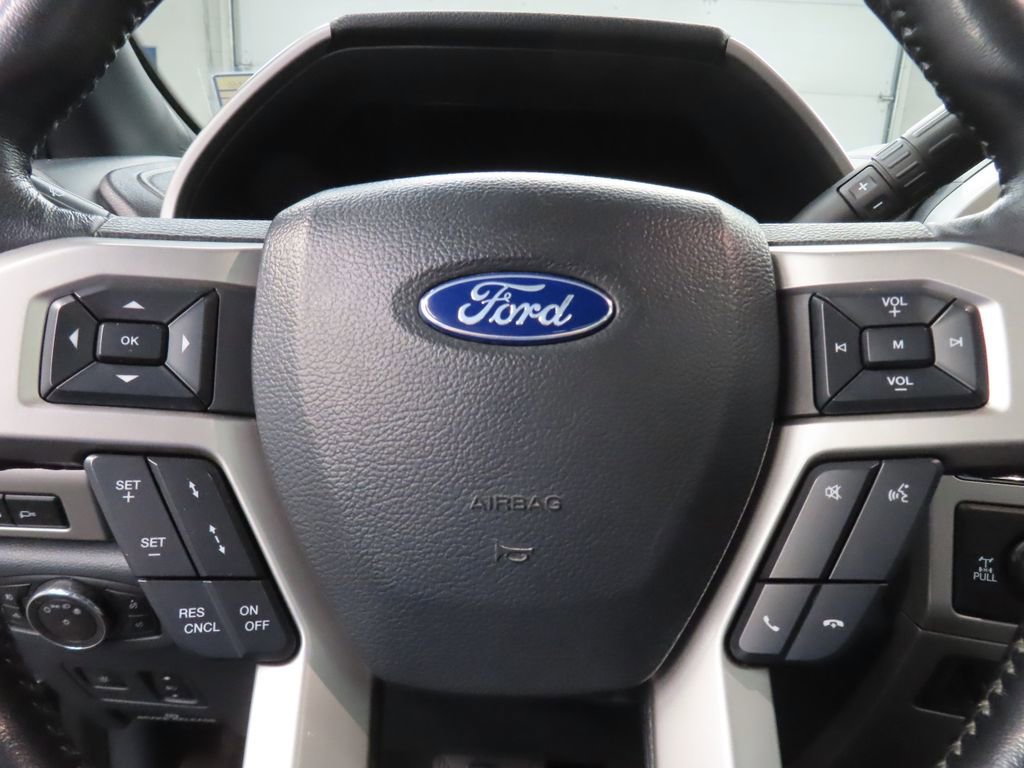 Used 2022 Ford F250 Lariat w/ Black Appearance Pkg AWD/4WD image 55