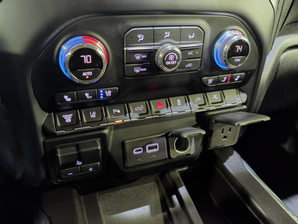 Used 2021 GMC Sierra 3500 Denali w/ Denali Ultimate Package image 22