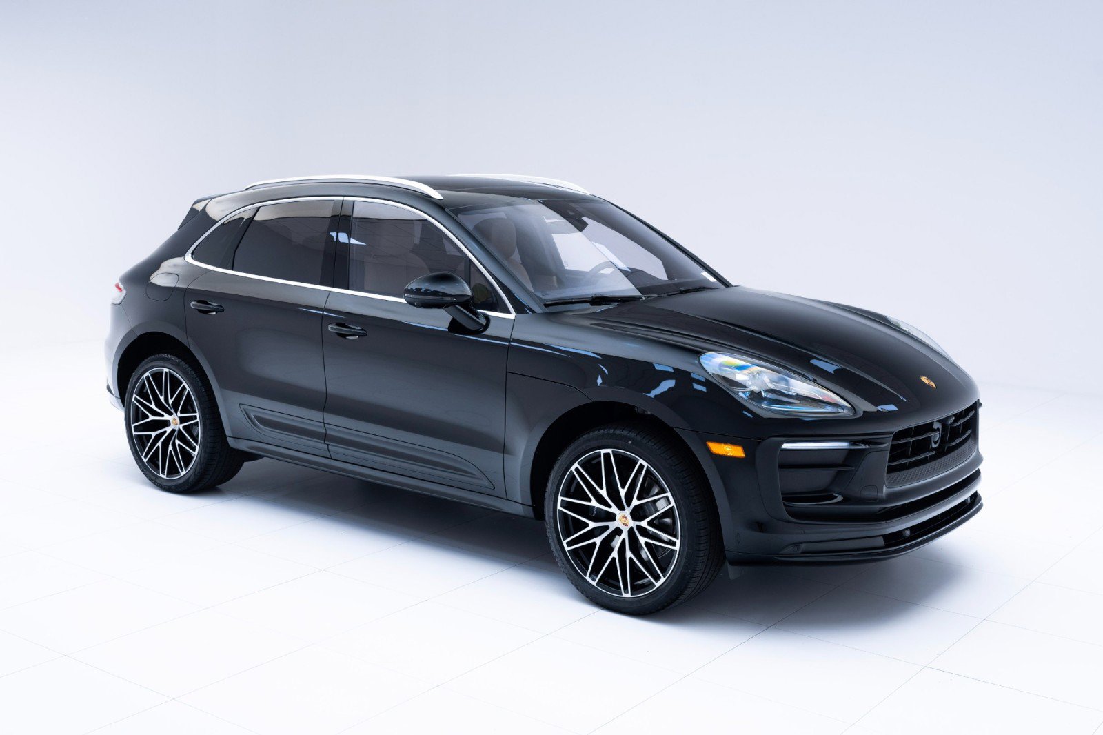 New 2025 Porsche Macan image 7