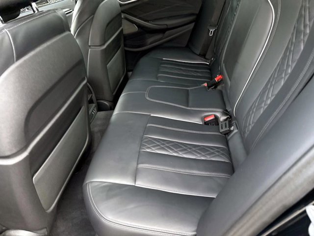 Used 2023 BMW M550i xDrive AWD/4WD image 12