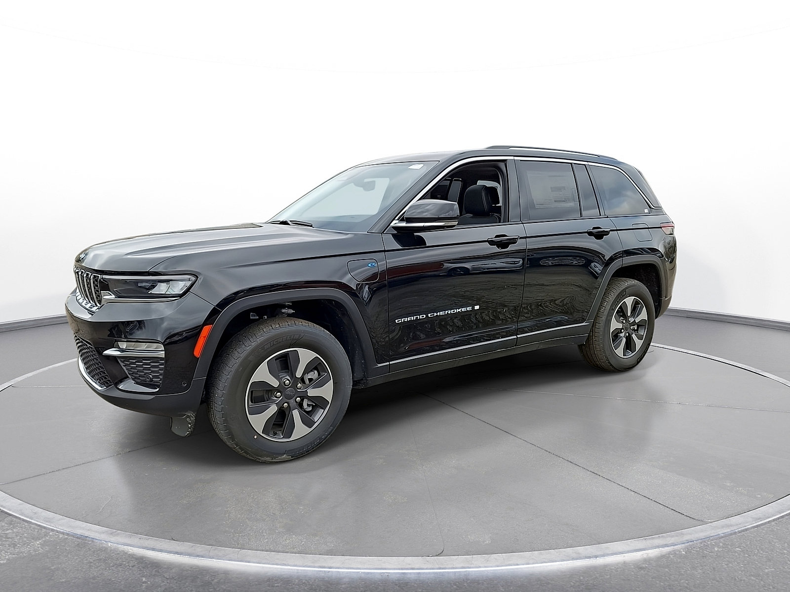 New 2024 Jeep Grand Cherokee Limited 4xe w/ Luxury Tech Group II AWD/4WD image 4