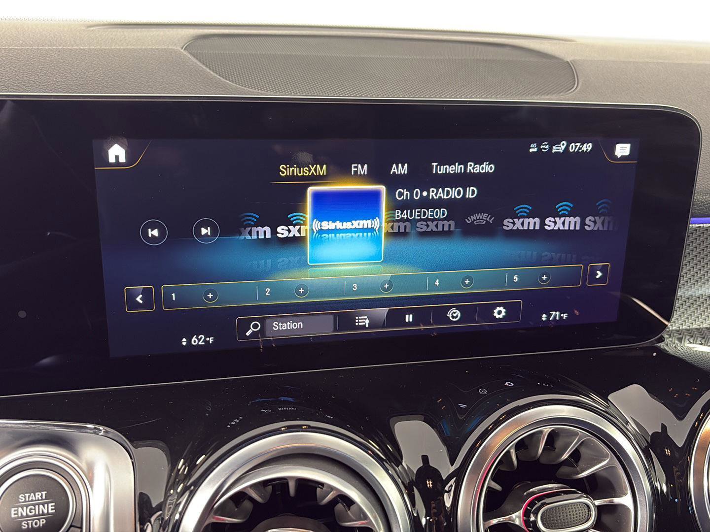 Used 2023 Mercedes-Benz GLB 35 AMG 4MATIC image 31