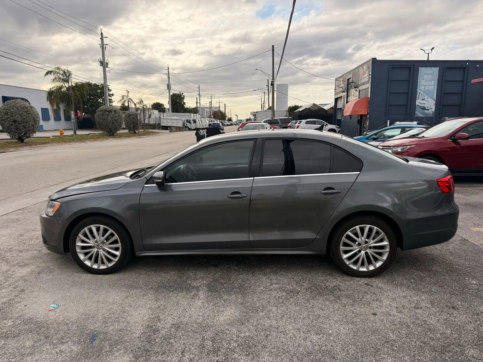Used 2011 Volkswagen Jetta SEL image 6