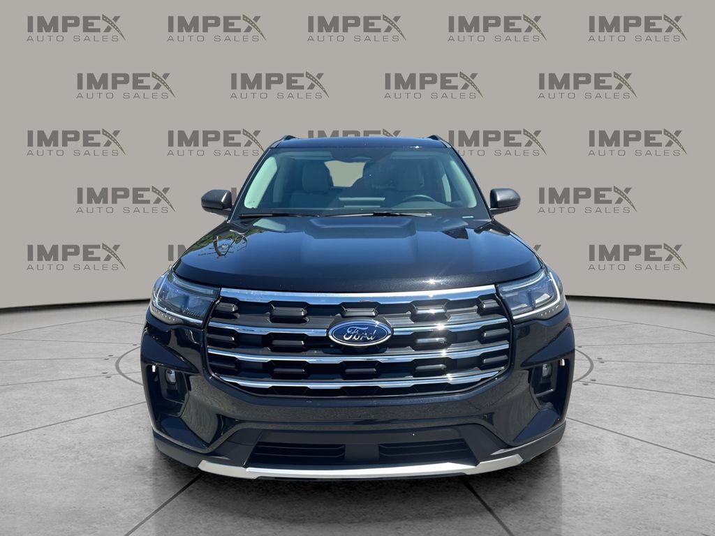 Used 2025 Ford Explorer Active w/ Active Comfort Package AWD/4WD image 8