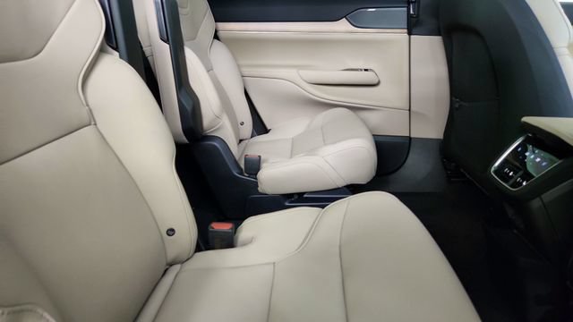 New 2026 Volvo EX90 Plus AWD/4WD image 33