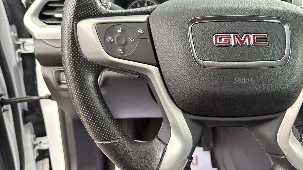 Used 2023 GMC Acadia SLE FWD image 17