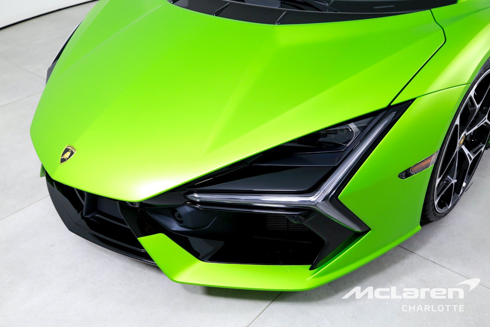 Used 2024 Lamborghini Revuelto AWD/4WD image 30