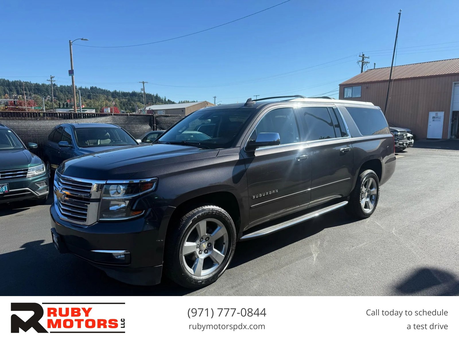 Used 2018 Chevrolet Suburban Premier AWD/4WD image 1