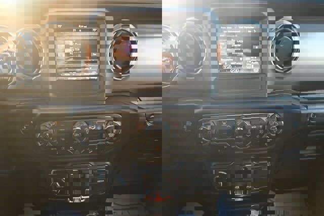 Used 2020 Jeep Wrangler Sport image 28