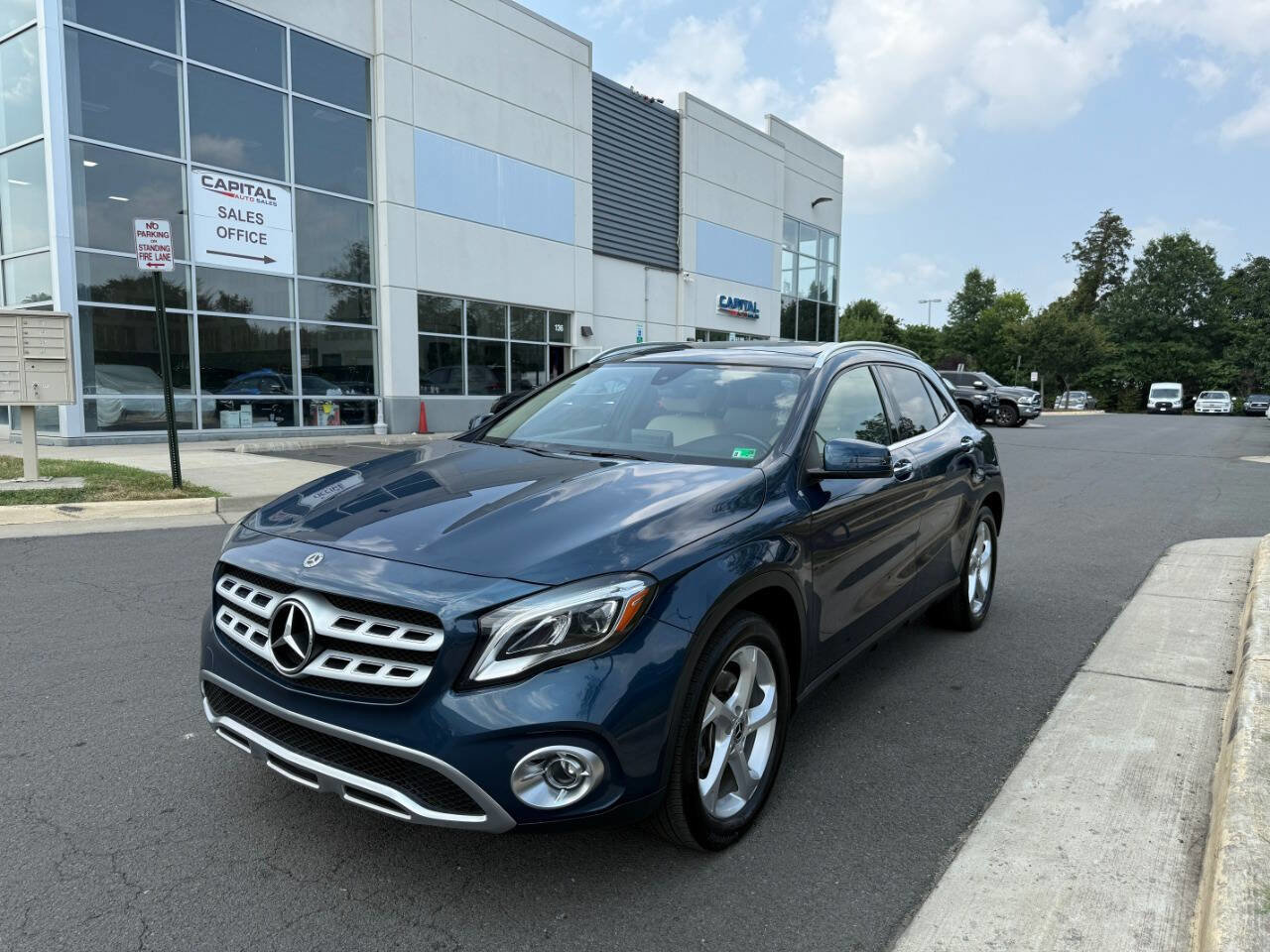 Used 2020 Mercedes-Benz GLA 250 4MATIC image 2