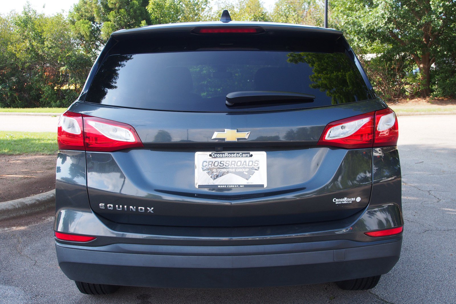 Used 2021 Chevrolet Equinox LS w/ LS Convenience Package FWD image 4