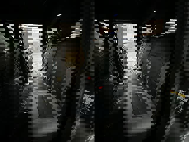 Certified 2022 Ford Bronco Black Diamond image 19