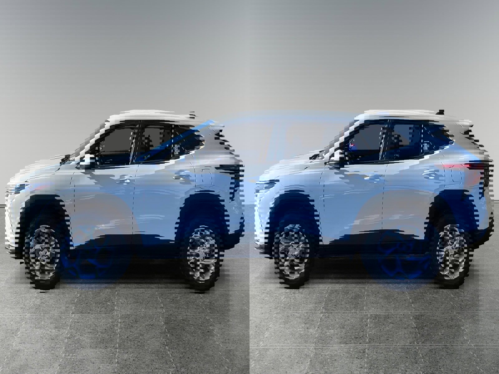 Used 2024 Chevrolet Trax LS w/ LS Convenience Package image 2