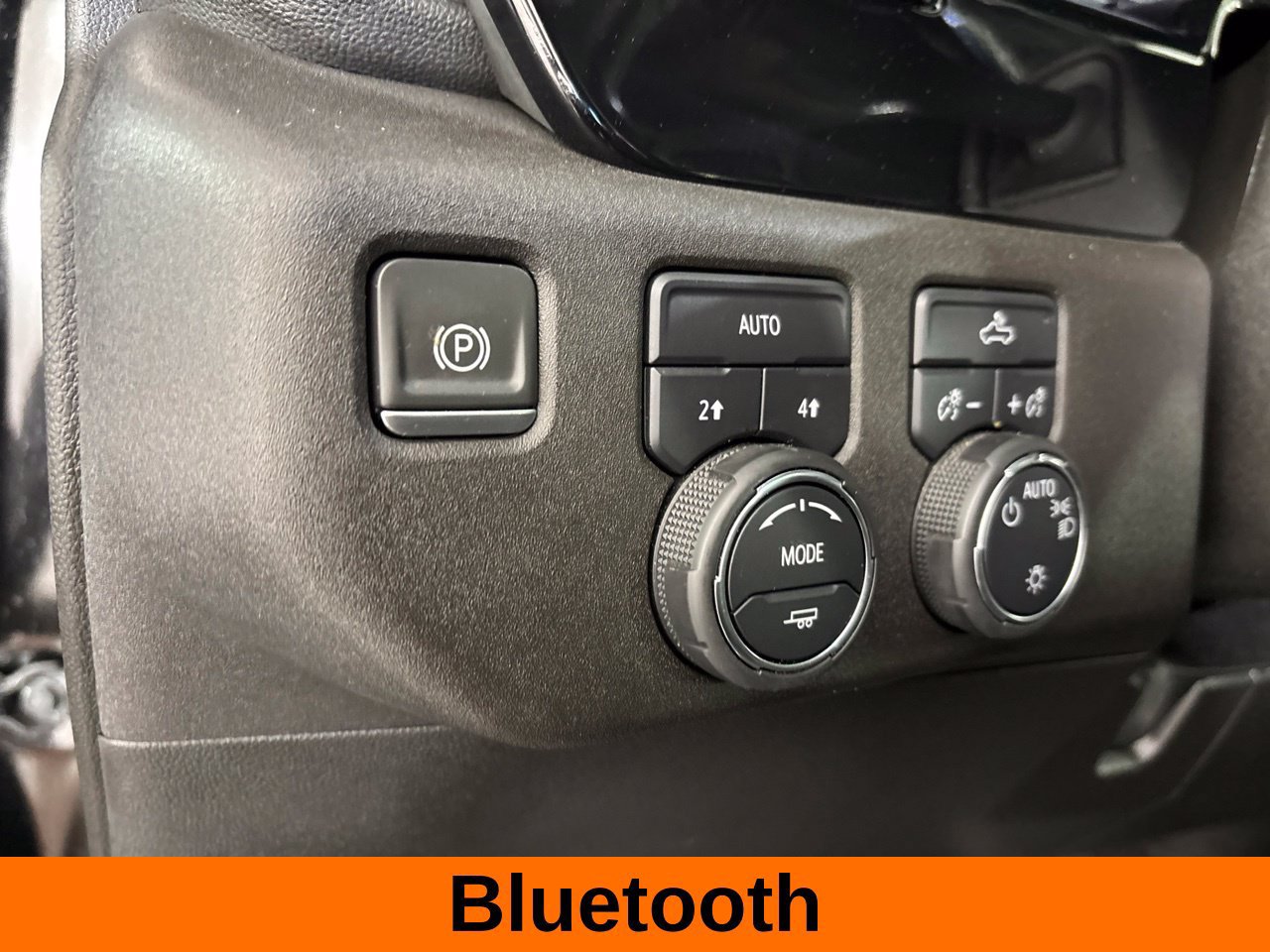 Used 2024 Chevrolet Silverado 1500 LT AWD/4WD image 11