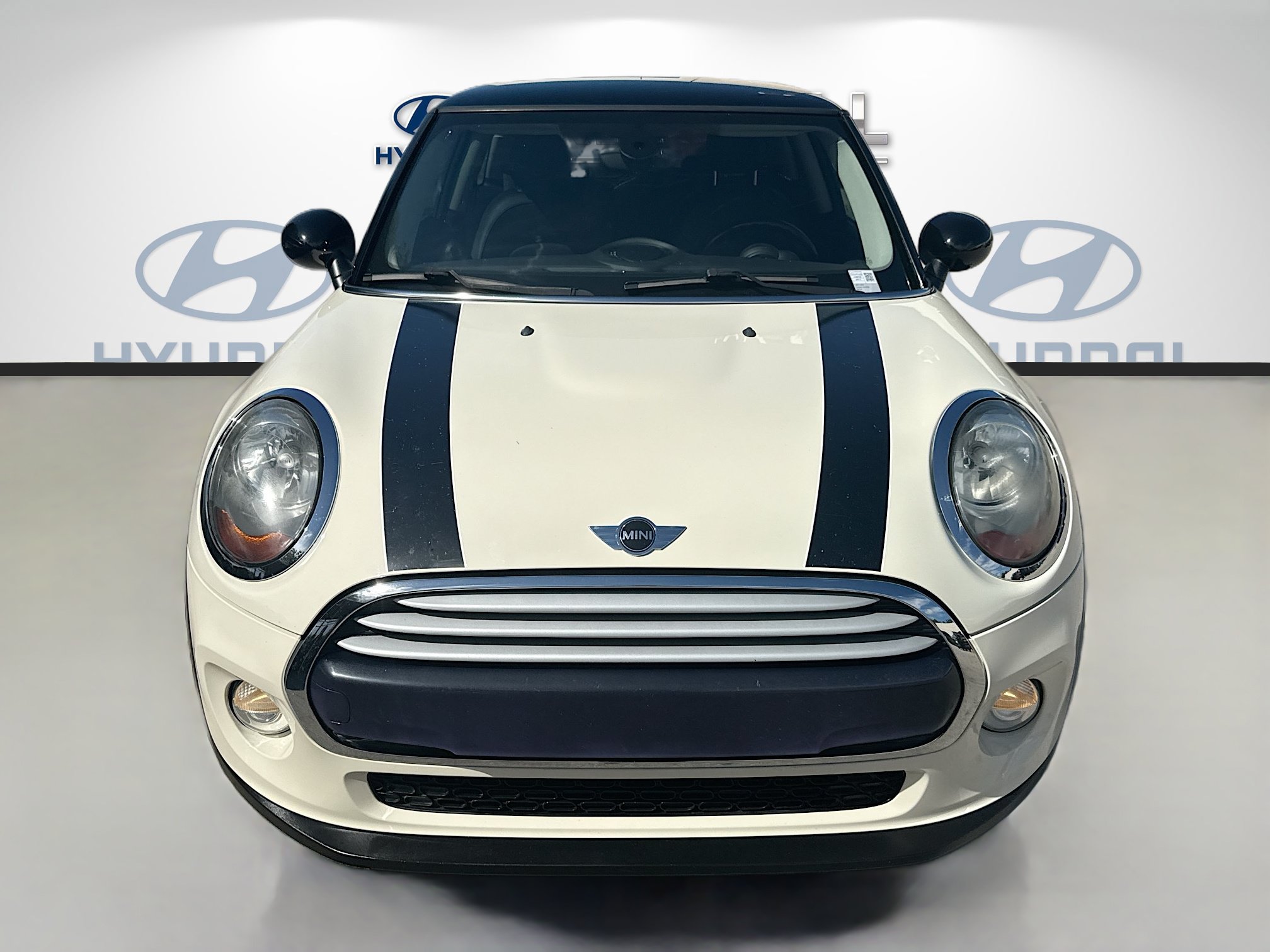 Used 2015 MINI Cooper 2-Door Hardtop FWD image 2