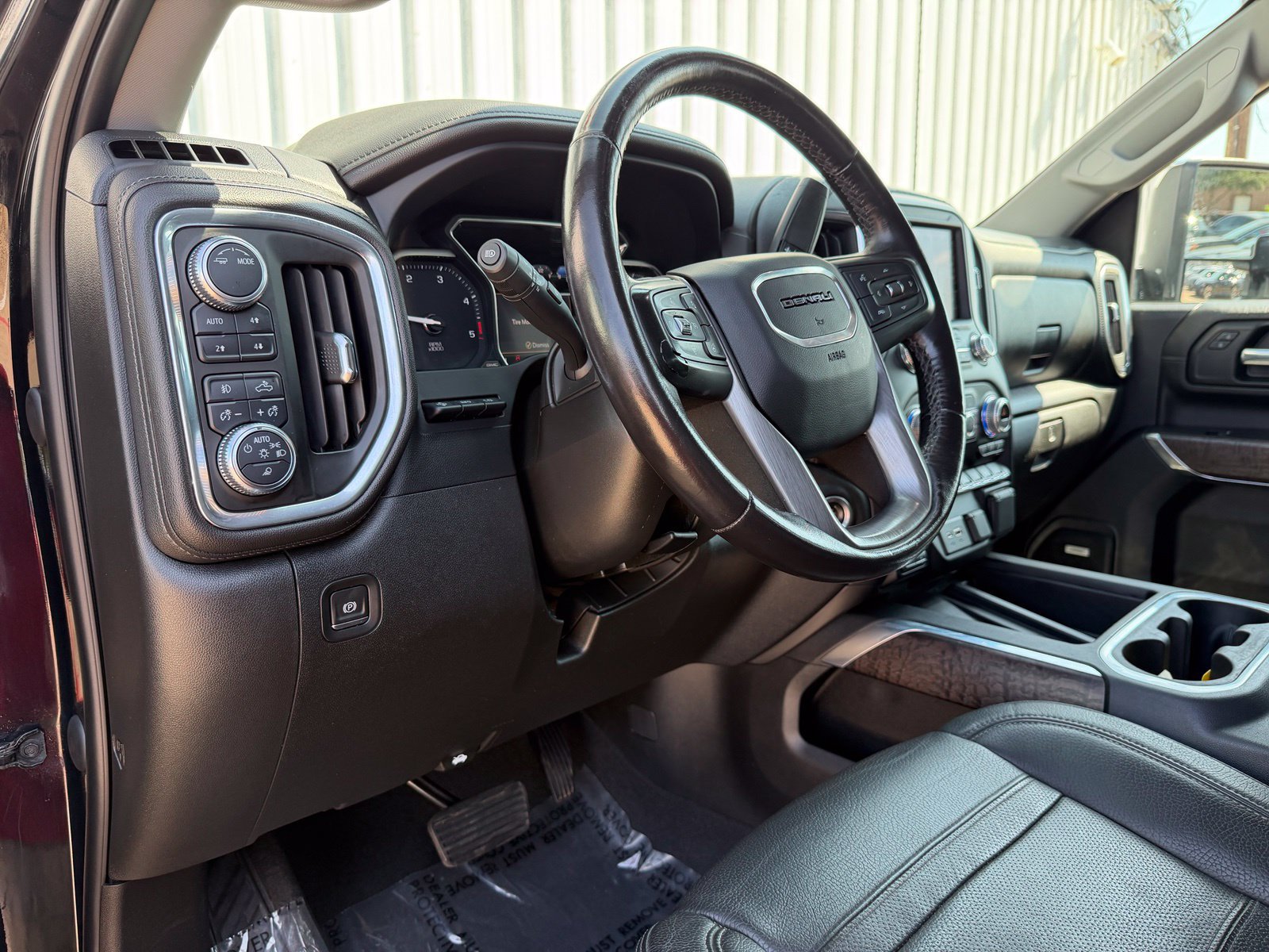 Used 2021 GMC Sierra 2500 Denali w/ Denali Ultimate Package AWD/4WD image 16