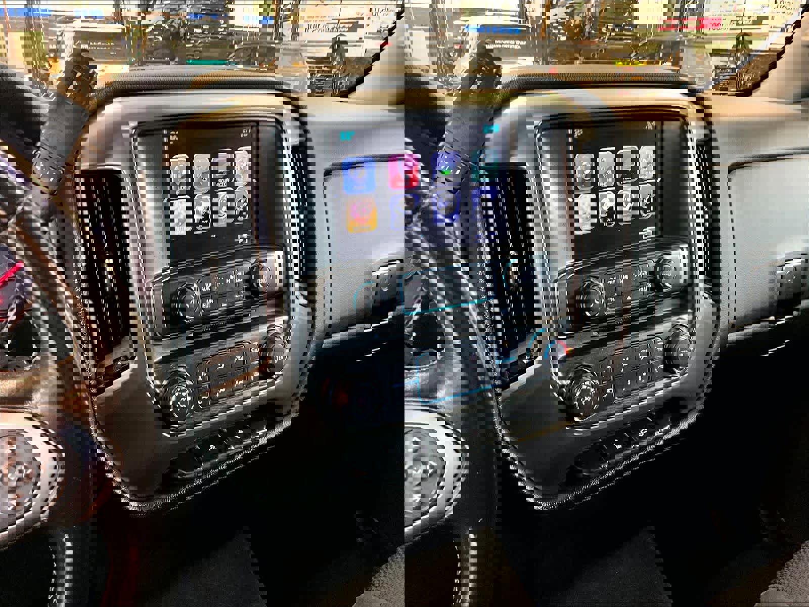 Used 2018 Chevrolet Silverado 1500 LT image 18