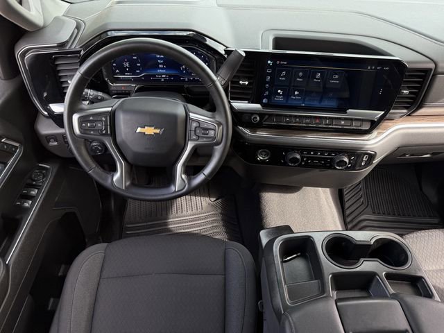 Used 2023 Chevrolet Silverado 1500 LT AWD/4WD image 16