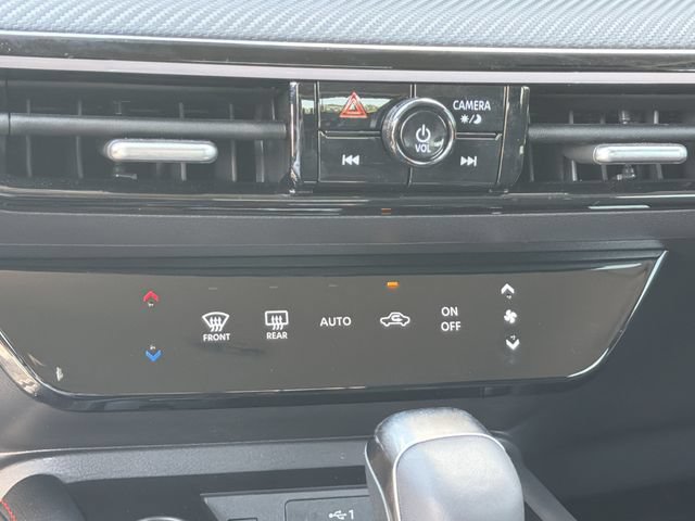 Certified 2025 Nissan Kicks SR FWD image 26