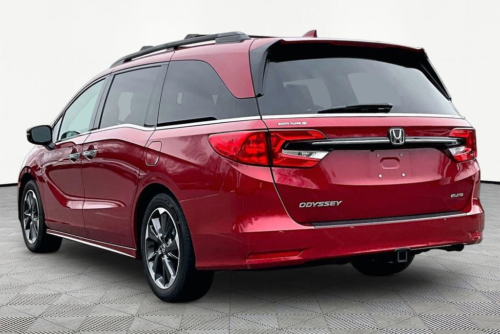 Used 2024 Honda Odyssey Elite image 5