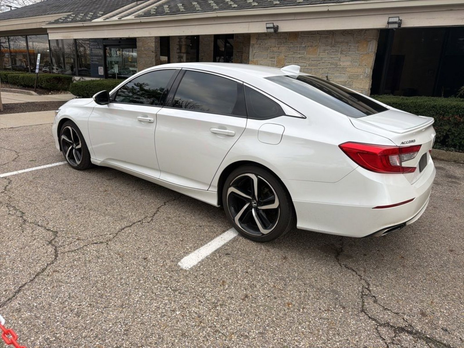 Used 2020 Honda Accord Sport image 10