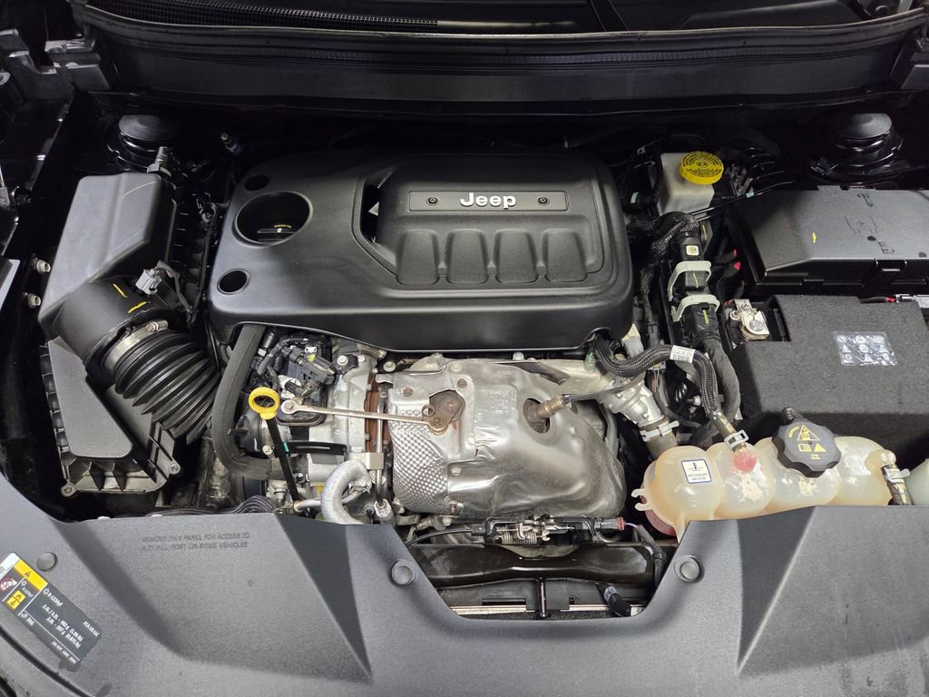 Used 2019 Jeep Cherokee Limited image 23