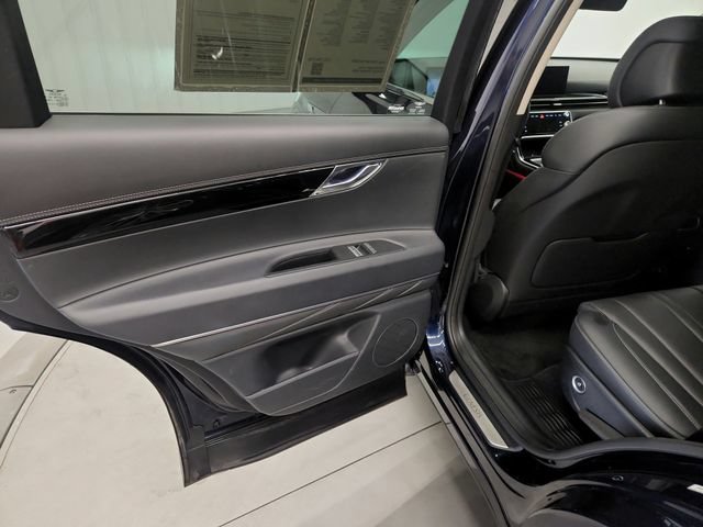 Used 2025 Genesis GV80 2.5T Standard AWD/4WD image 24