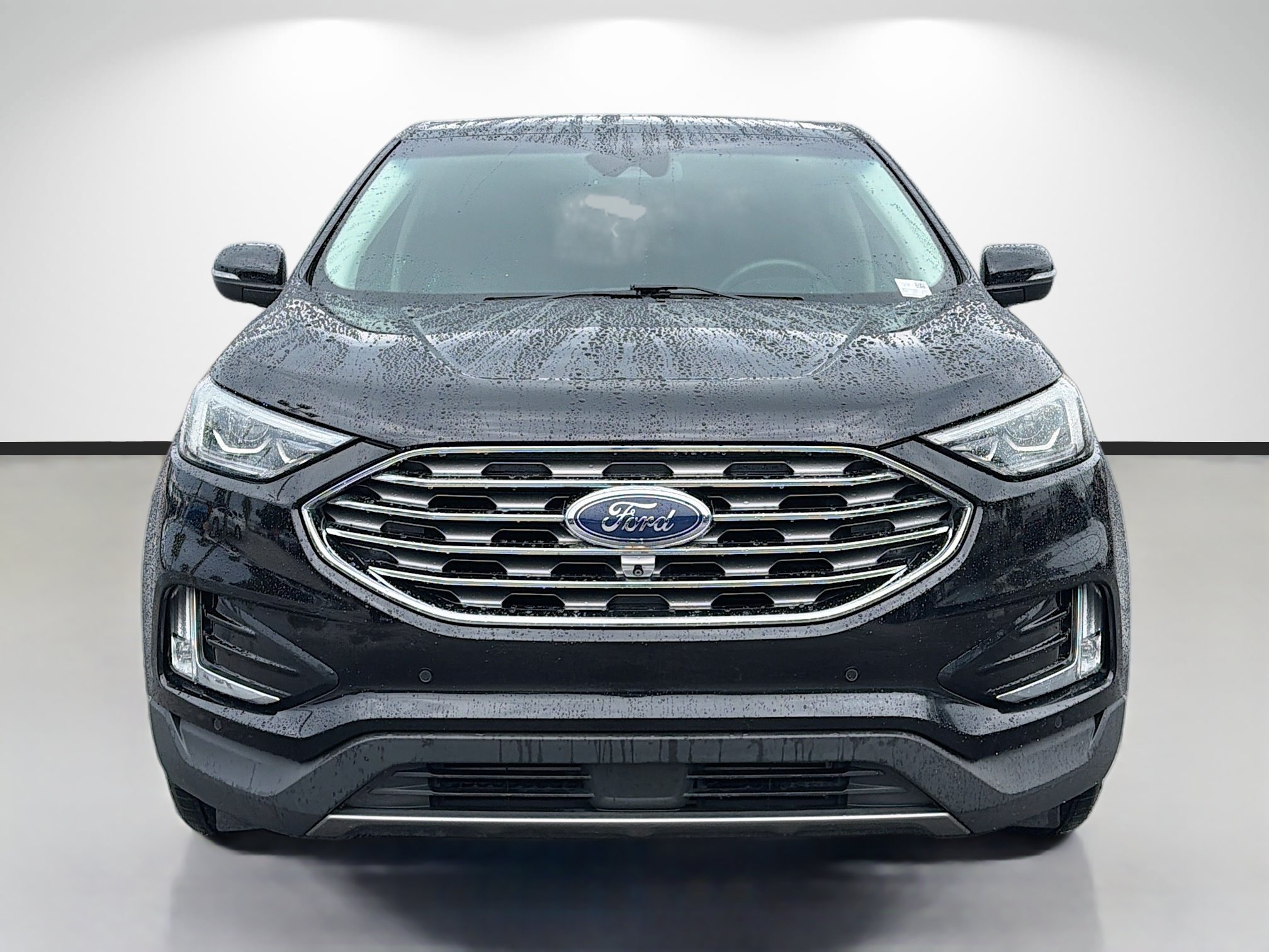 Used 2020 Ford Edge Titanium w/ Equipment Group 301A FWD image 8