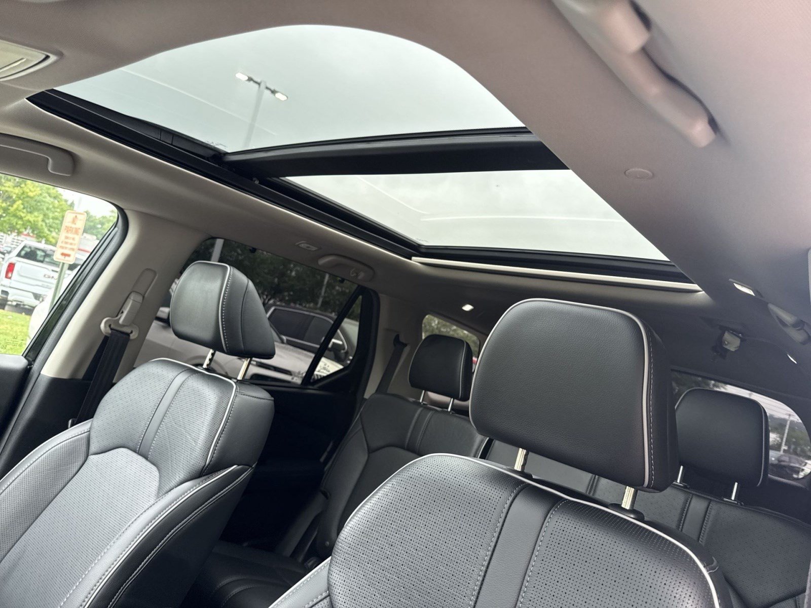 Used 2025 Honda Pilot Elite image 22