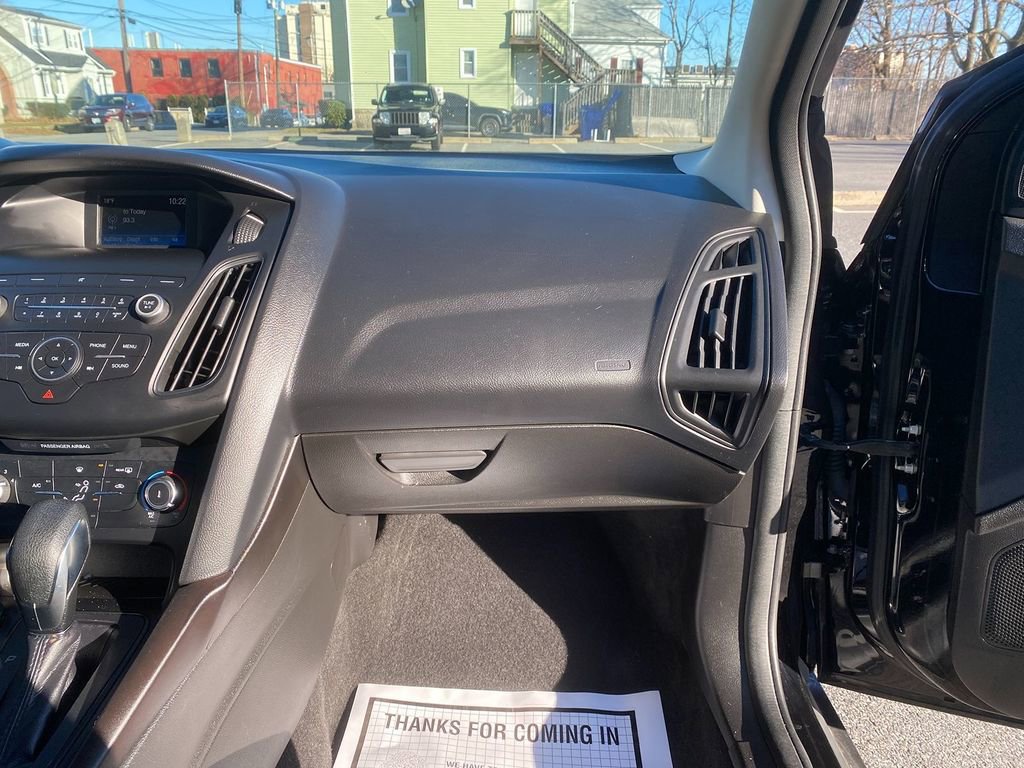 Used 2018 Ford Focus SE image 29
