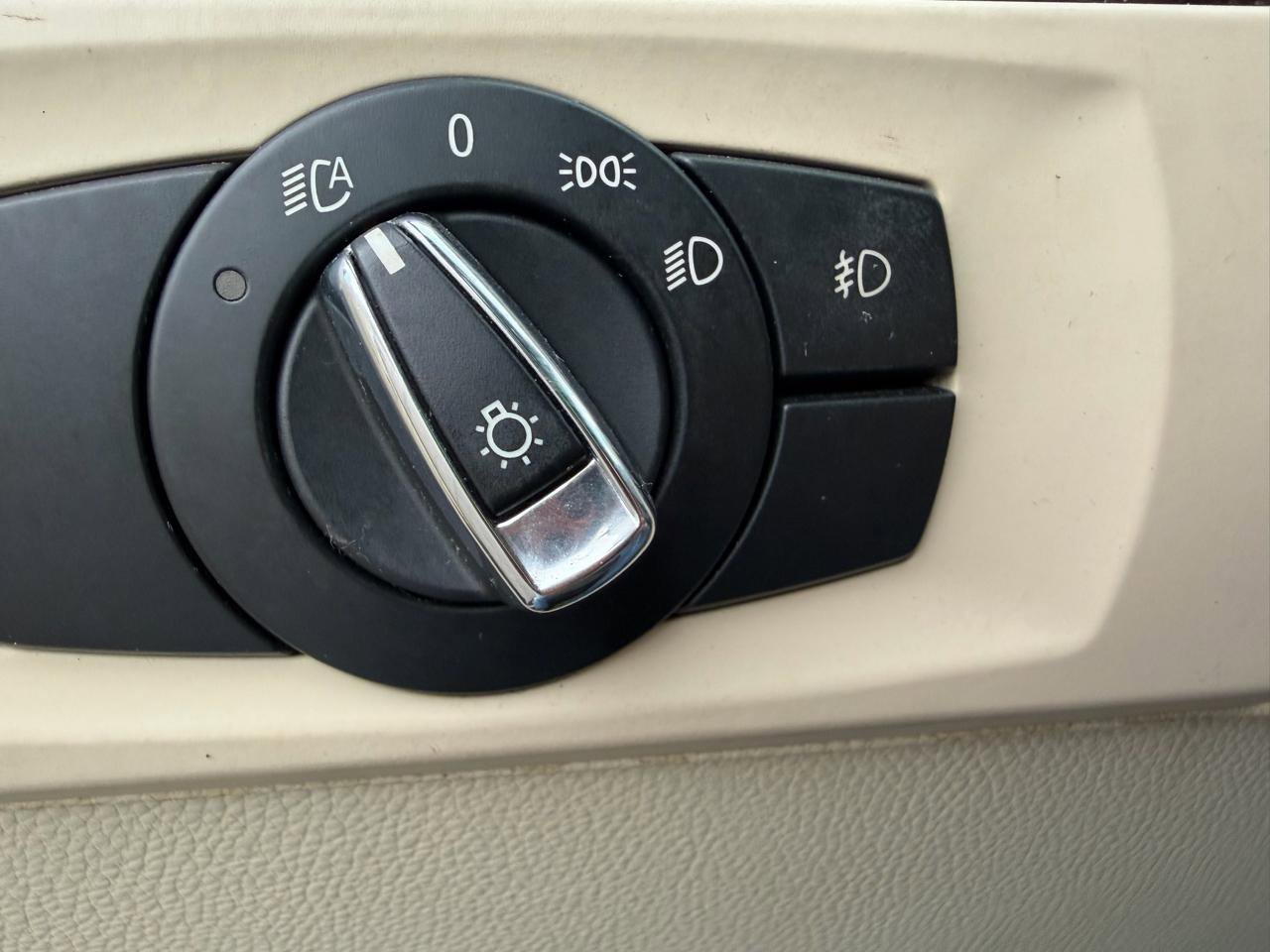 Used 2013 BMW 335i xDrive Coupe AWD/4WD image 19