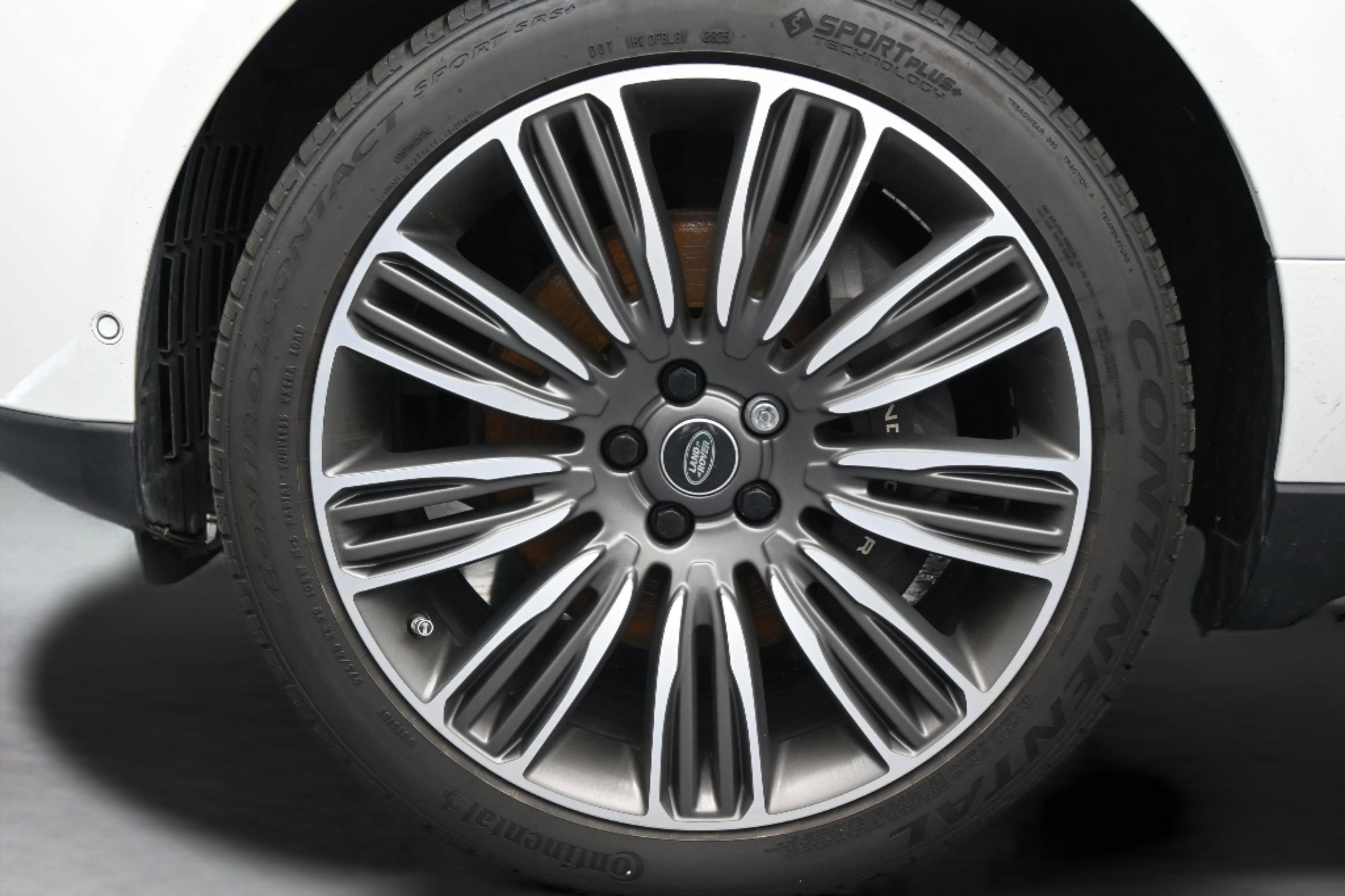 Used 2018 Land Rover Range Rover Autobiography AWD/4WD image 10