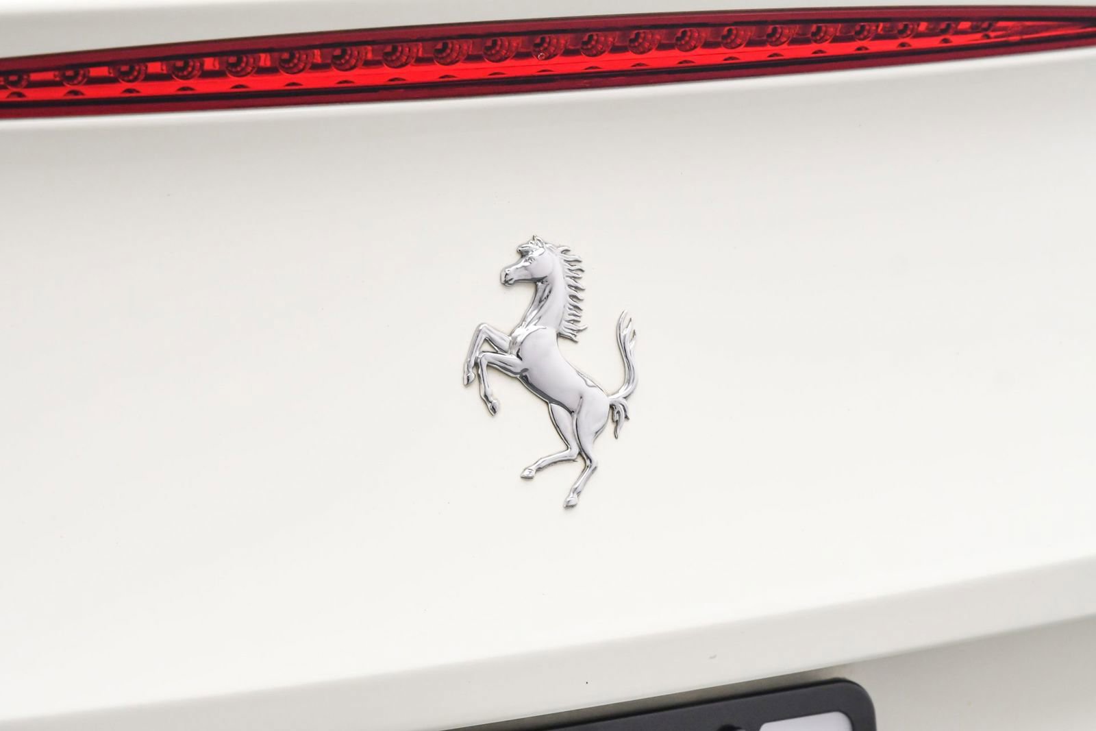 Used 2016 Ferrari California T image 23