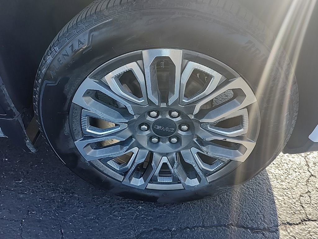Used 2023 GMC Sierra 1500 Denali Ultimate image 10