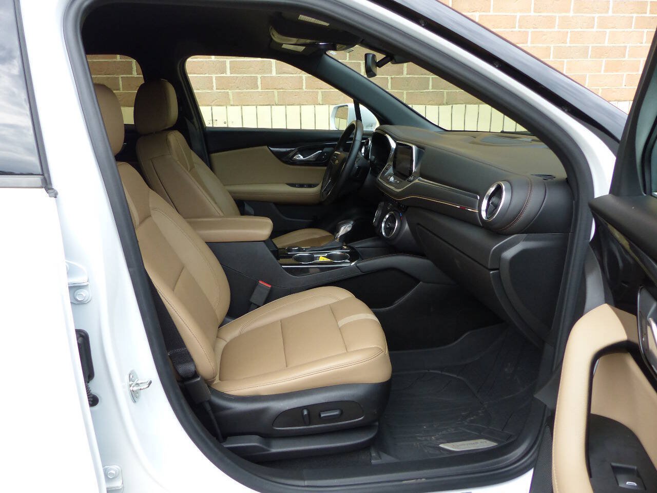 Used 2020 Chevrolet Blazer Premier w/ LPO, Floor Liner Package AWD/4WD image 39