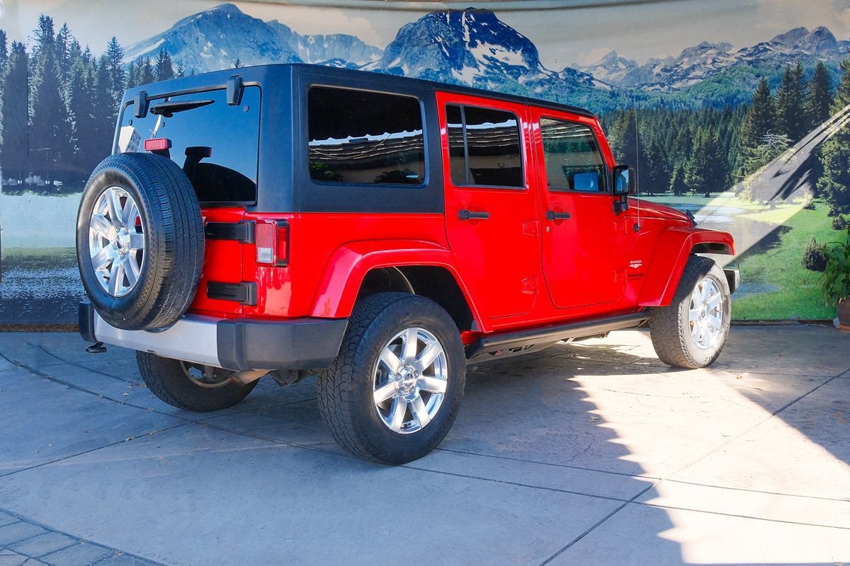 Used 2015 Jeep Wrangler Unlimited Sahara AWD/4WD image 5
