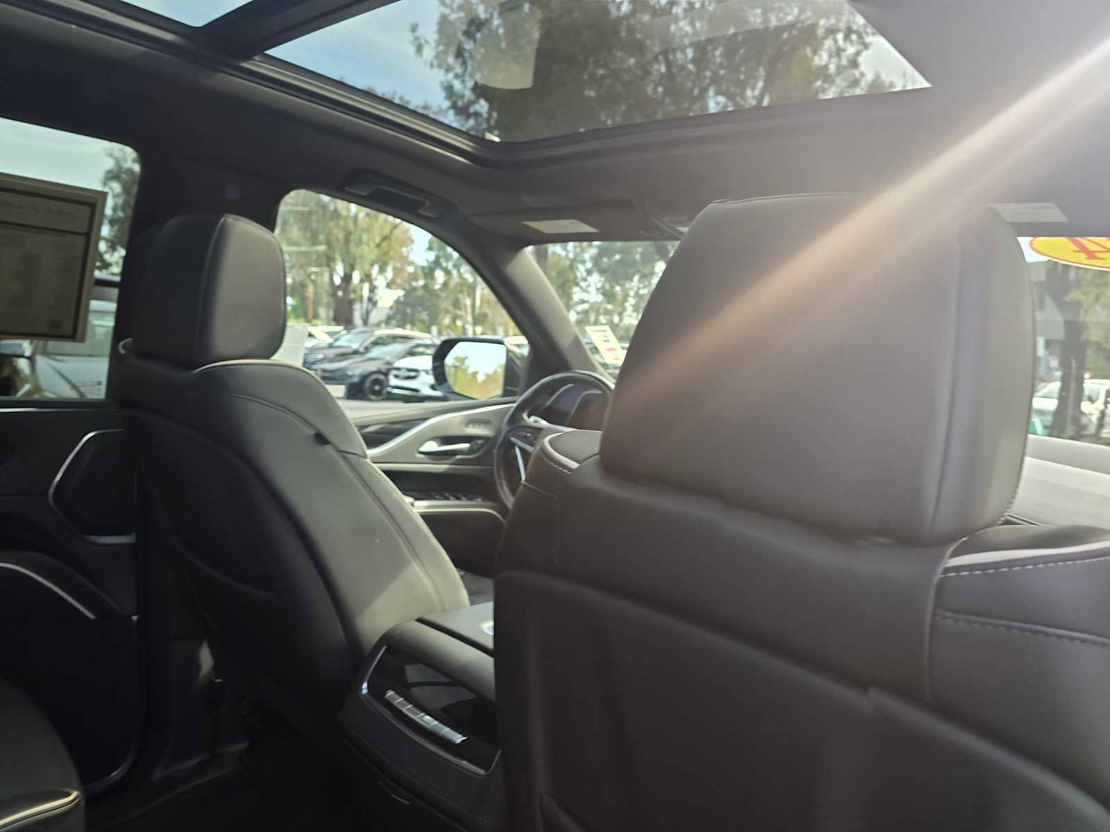 Used 2024 Cadillac Escalade Sport image 15