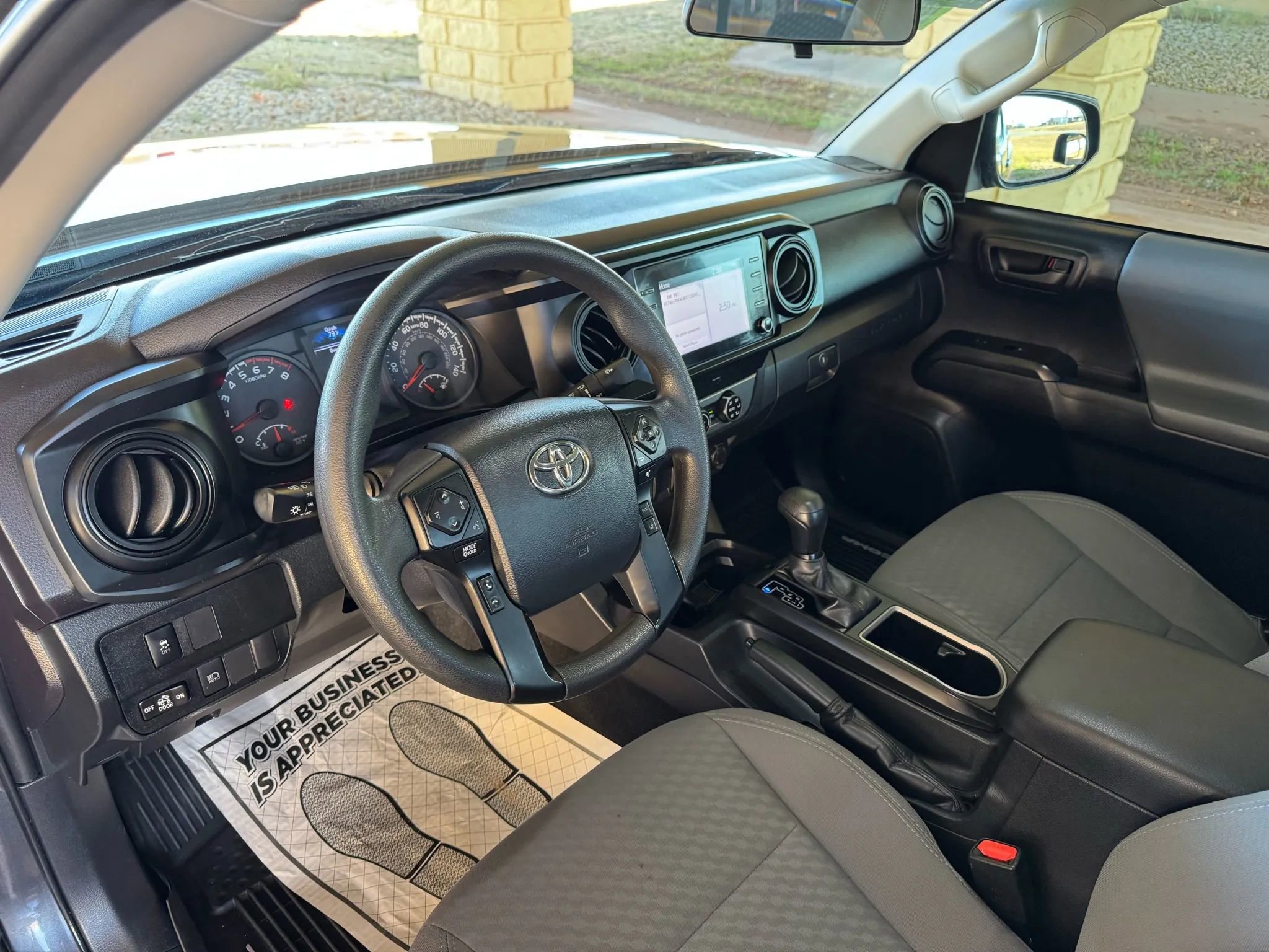 Used 2020 Toyota Tacoma SR image 10