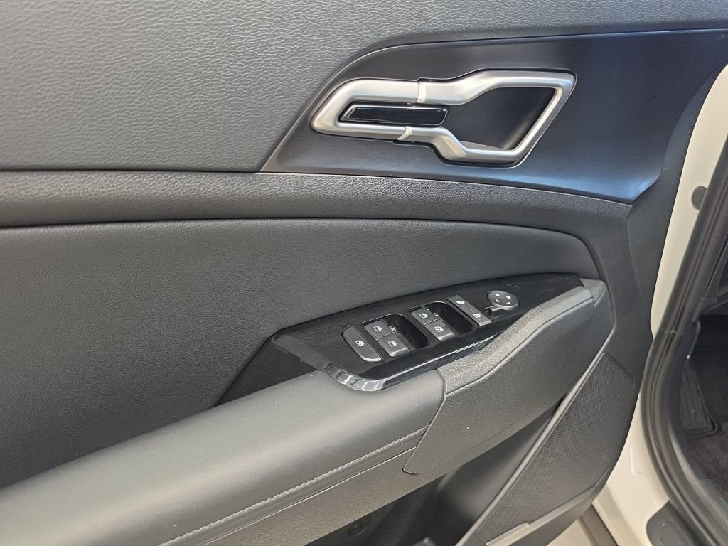 Certified 2025 Kia Sportage EX AWD/4WD image 33