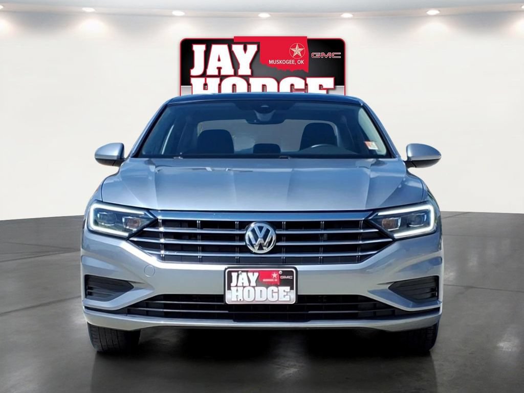 Used 2020 Volkswagen Jetta SEL FWD image 2