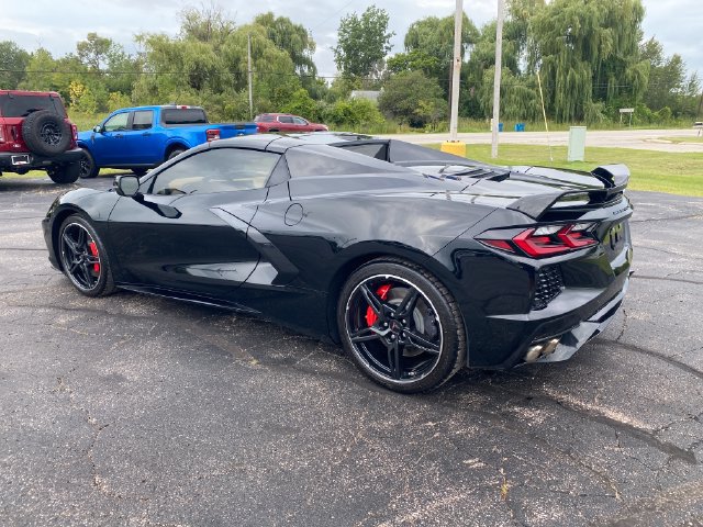 Used 2021 Chevrolet Corvette Stingray Premium Conv w/ Z51 Performance Package RWD image 5