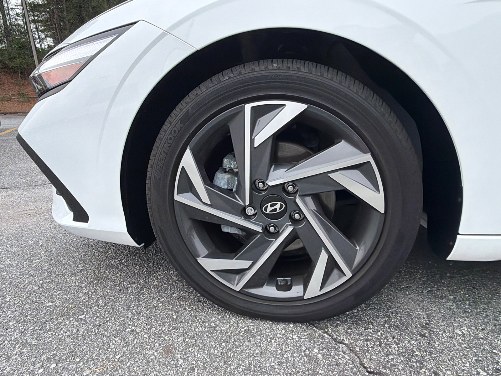 Certified 2025 Hyundai Elantra SEL FWD image 11
