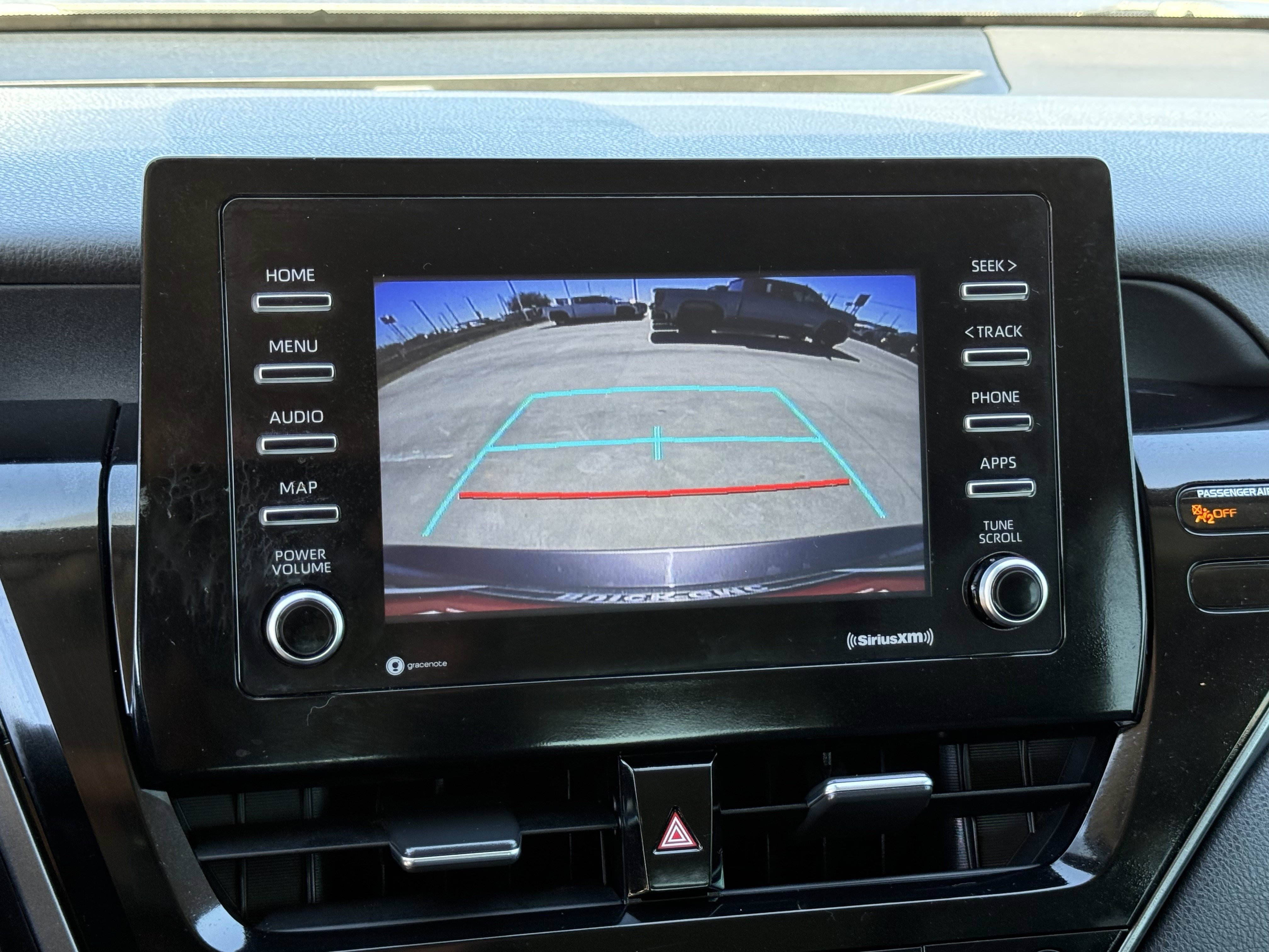 Used 2024 Toyota Camry SE image 19