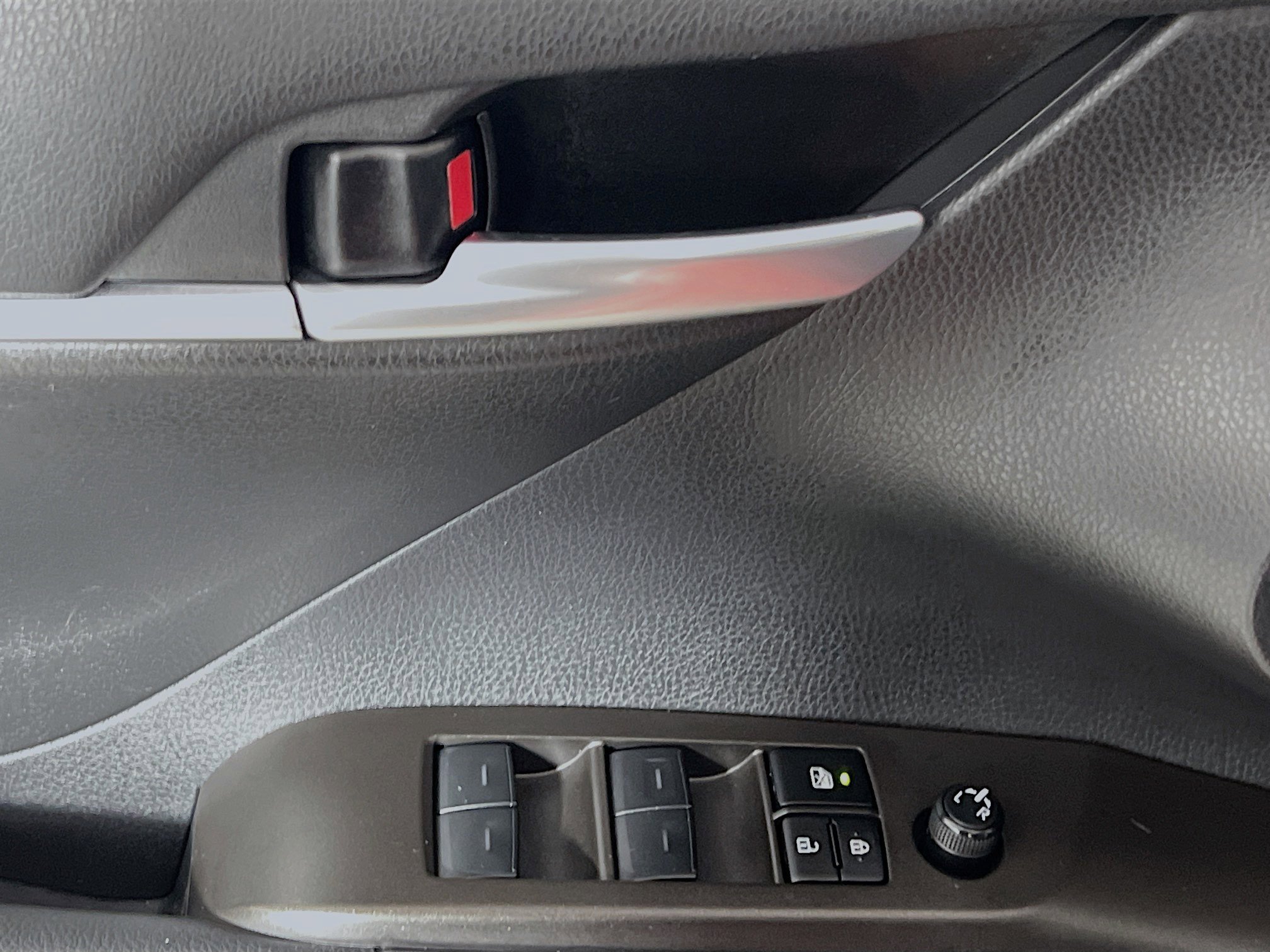 Used 2024 Toyota Camry SE image 17