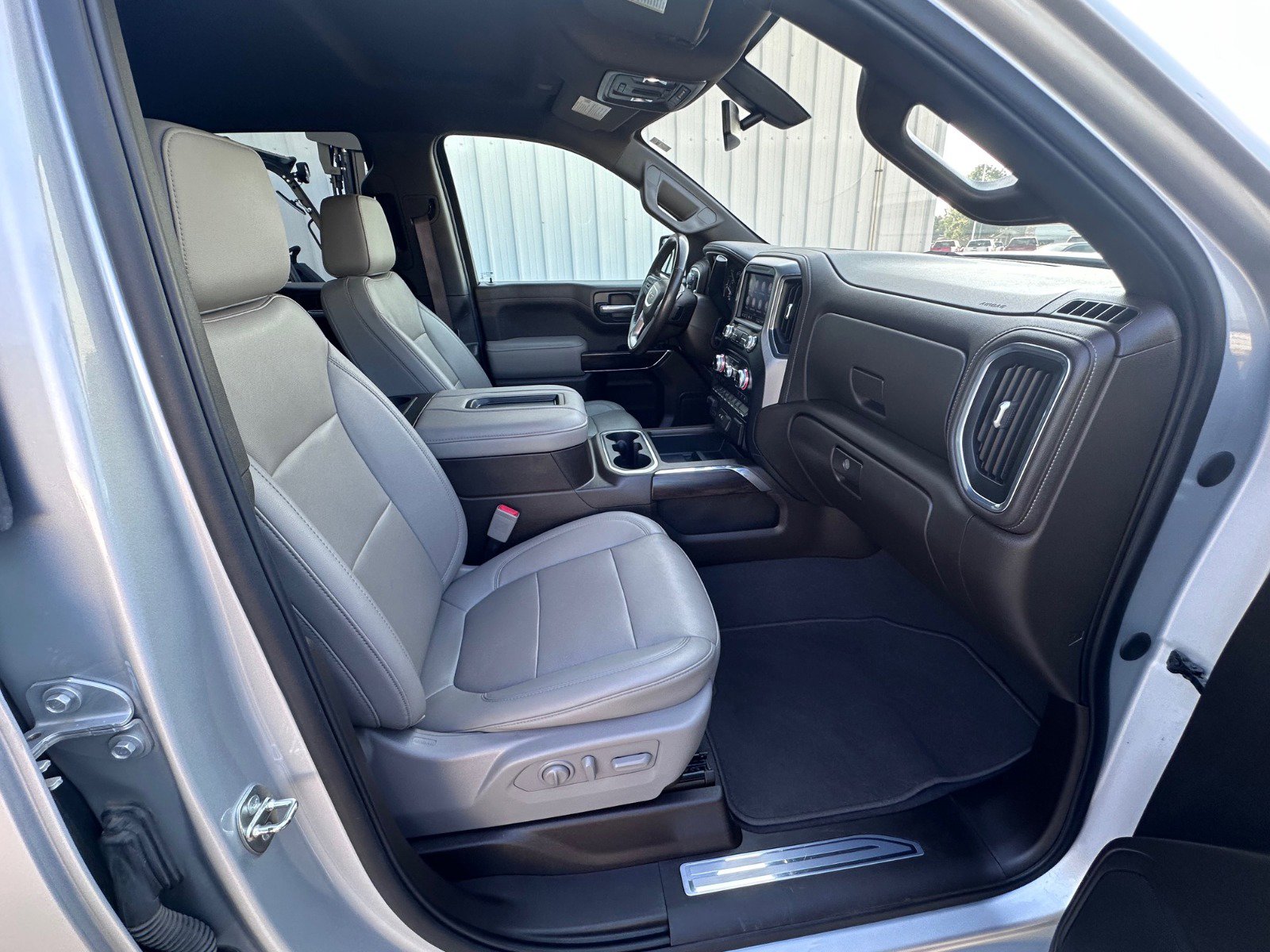 Used 2021 GMC Sierra 1500 SLT image 28