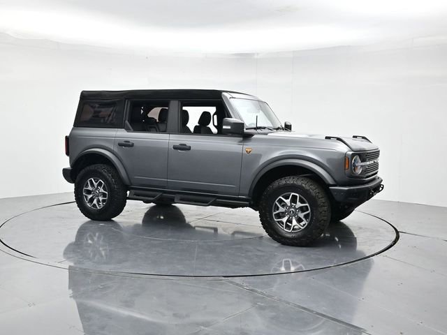Certified 2024 Ford Bronco Badlands AWD/4WD image 3