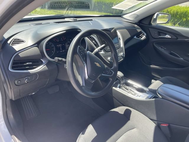 Used 2023 Chevrolet Malibu LT FWD image 10