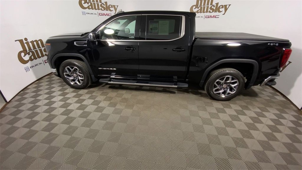 Used 2023 GMC Sierra 1500 SLE image 5