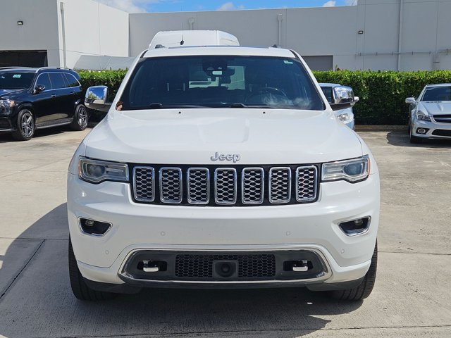 Used 2017 Jeep Grand Cherokee Overland w/ Jeep Active Safety Group AWD/4WD image 2