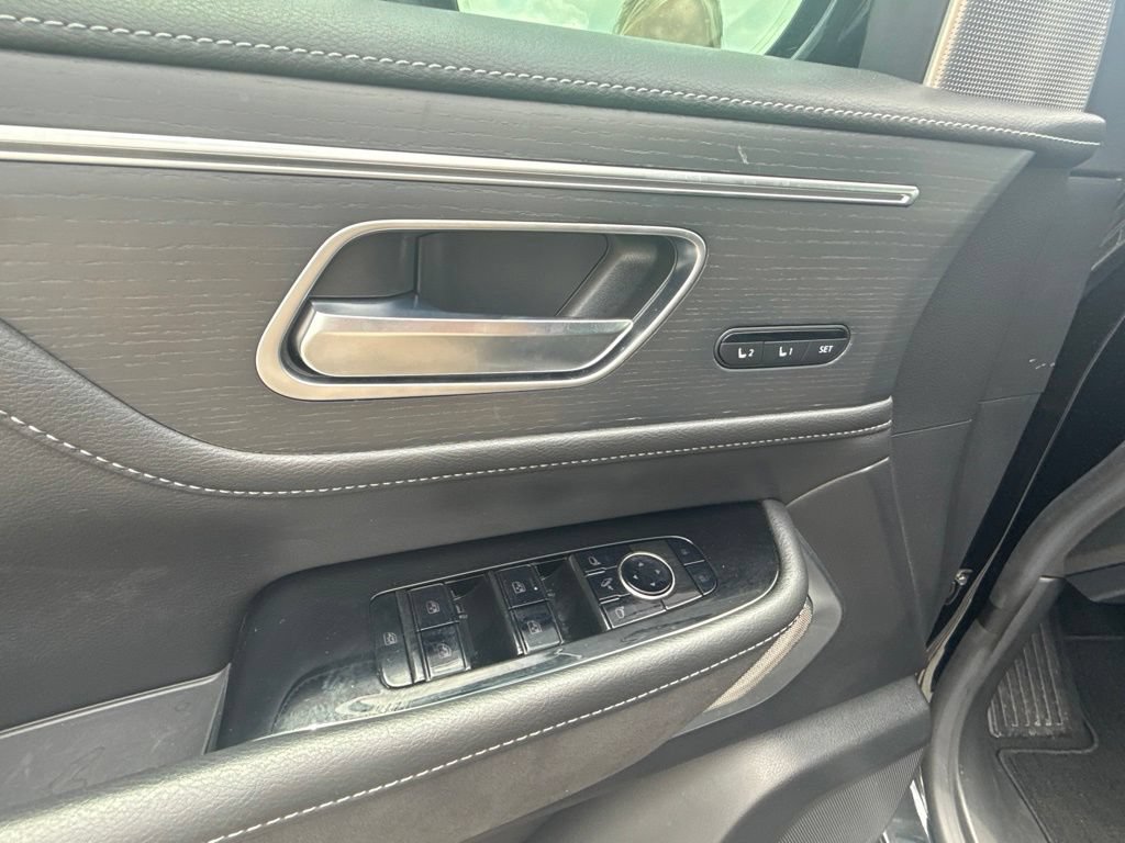 Used 2025 INFINITI QX80 Sensory AWD/4WD image 12